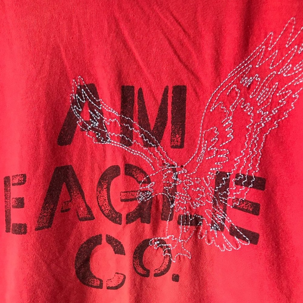 American Eagle distressed red crewneck t-shirt embroidered eagle men S
